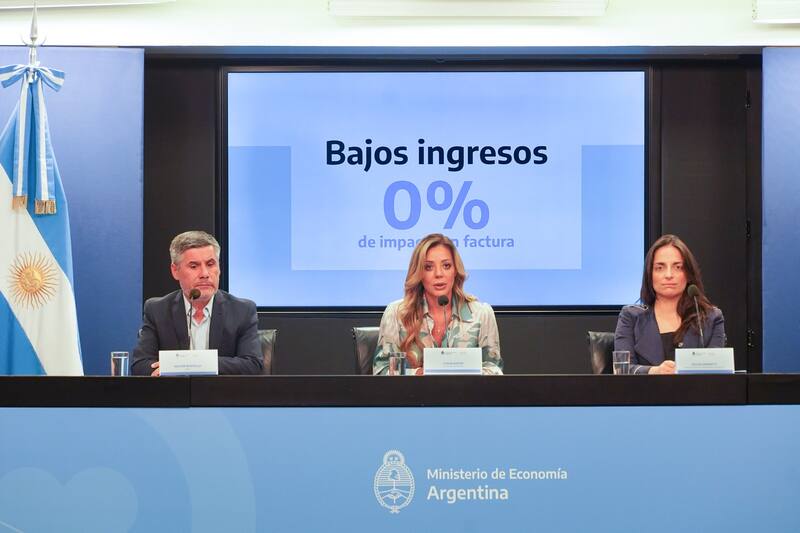 Energía tendrá superávit comercial, define las tarifas de la clase media y licita nuevo gasoducto