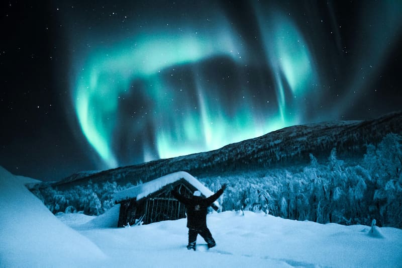 Las auroras boreales son un fenómeno natural único en Noruega, atrayendo a turistas de todo el mundo (Fuente: Pexels)