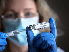 Moderna, Sputnik, AstraZeneca o Pfizer: qué dice el nuevo estudio del COVID que analizó más de 500 mil casos