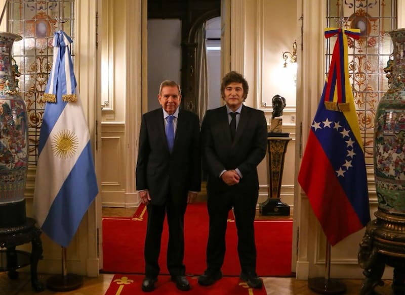 Edmundo González Urrutia y Javier Milei, en la reunión en Casa Rosada el sábado pasado