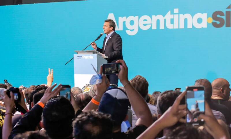 Sergio Massa cambió la campaña para conquistar electores: nuevo lema y sin banderas partidiarias