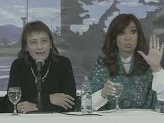 Chiflidos K para la gobernadora de Tierra del Fuego en el acto por Malvinas