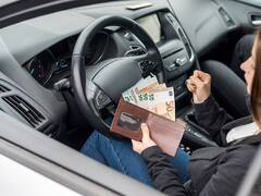 La DGT te cobrará una multa de 400 euros si cometes este error común por culpa de tu matrícula