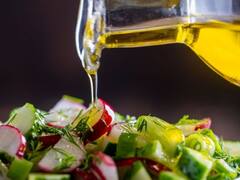 Ni OLIVA extra virgen ni GIRASOL: el aceite económico que reduce el colesterol y es mejor para cocinar