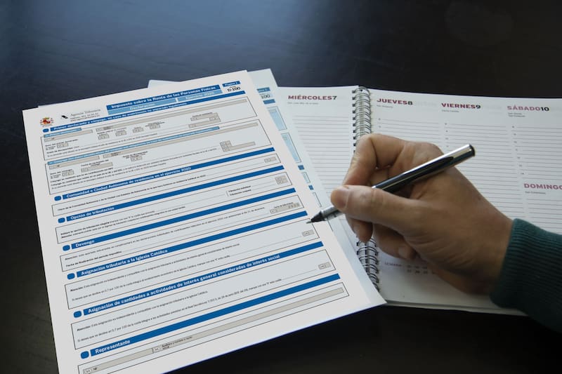 La revisión exhaustiva que realiza la Agencia Tributaria puede cambiar radicalmente el resultado de la declaración del IRPF (Fuente: Shutterstock)