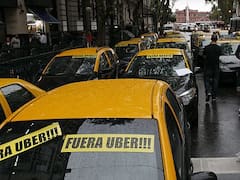 Cómo es la "brigada caza Uber" que entrega choferes y pasajeros a la Policía: ¿podés ir preso?