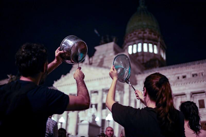 Milei dijo que las personas que se manifestaron en contra del DNU "tienen el síndrome de Estocolmo"