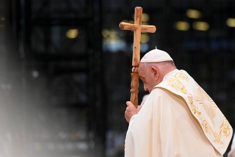 Se conoció el último parte médico del papa Francisco. Fuente: Shutterstock.