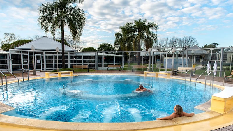 Las instalaciones del complejo termal, en el que se encuetra este spa, ofrece una experiencia única.