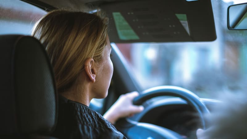 El dolor de espalda en la zona lumbar es uno de los problemas comunes que padecen los conductores de vehículos.