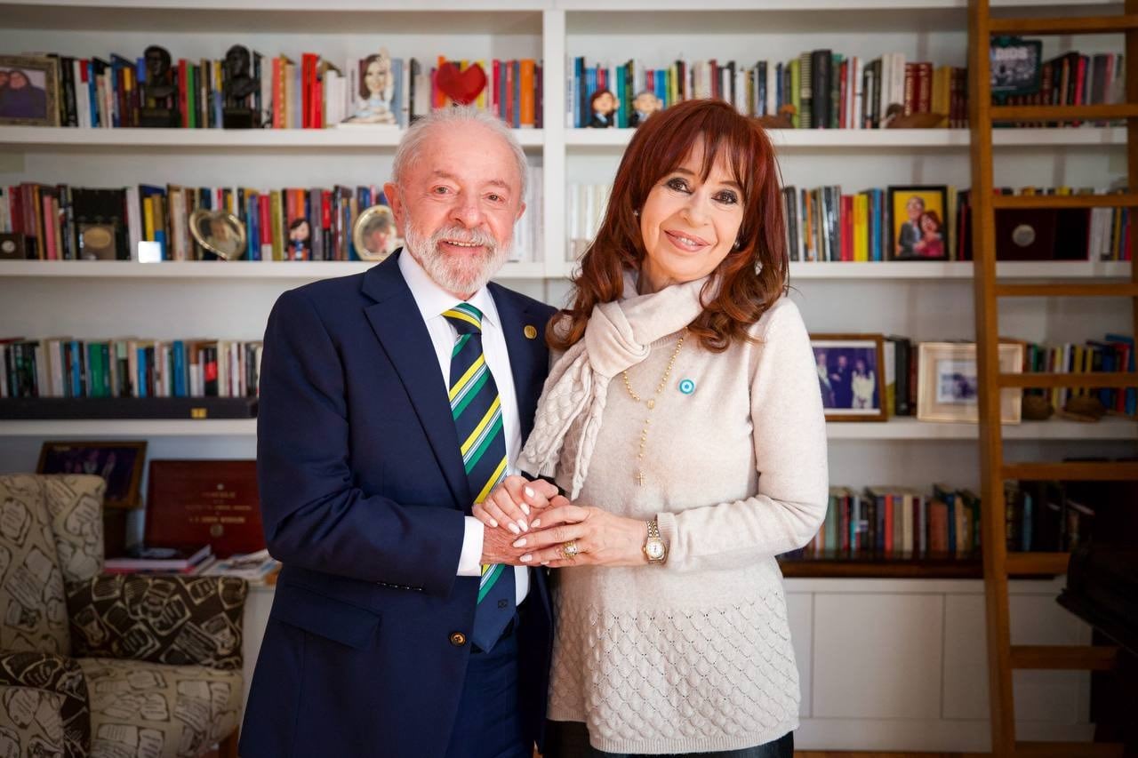 “Lula es candidato y como candidato puede ganar”, sintetizó, mientras que de CFK “nadie cree que tendría chances reales”.