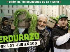 Productores realizan verdurazo frente al Congreso a favor de los jubilados