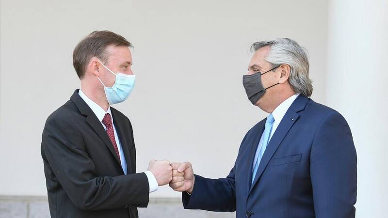 Sullivan, asesor de Joe Biden, visitó Olivos y se reunió con el presidente.