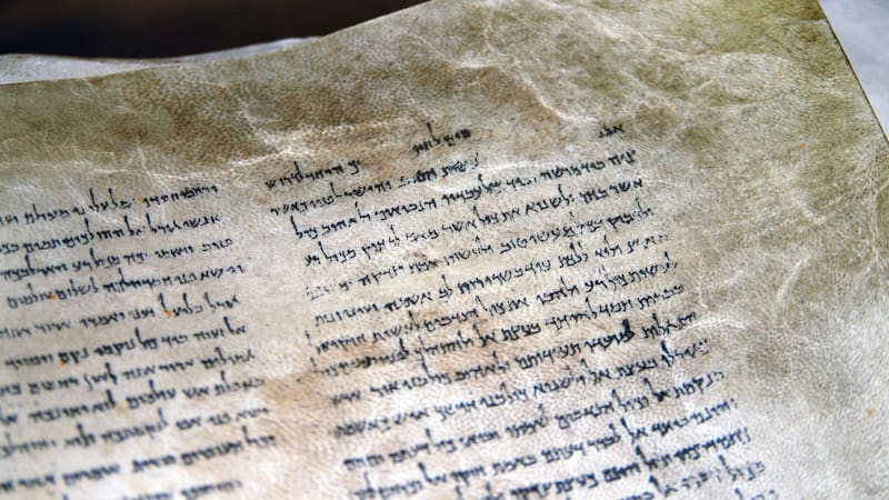 La historia de los manuscritos del Mar Muerto: el hallazgo más importante del siglo XIX.