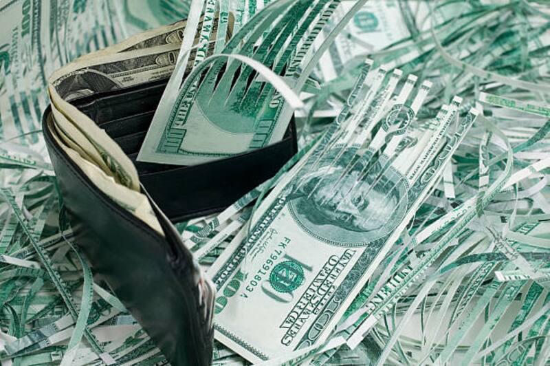 El aumento beneficiará a quienes reciben una pensión basada en un trabajo no cubierto por el Seguro Social. Foto: iStock.