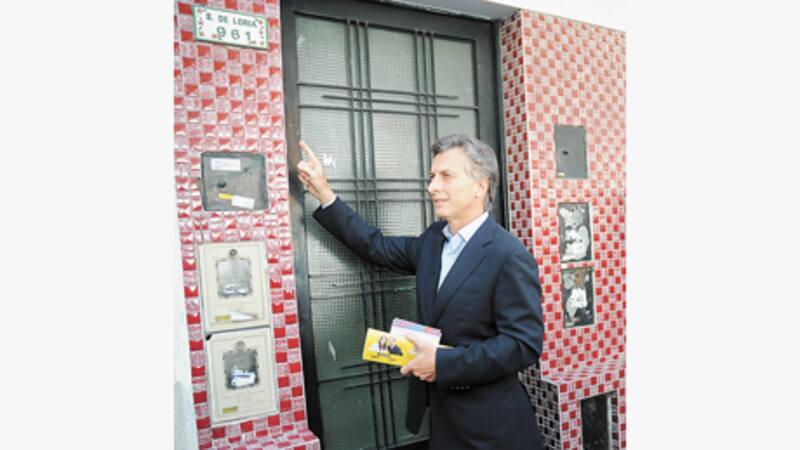 Macri tocó timbre ayer en Boedo