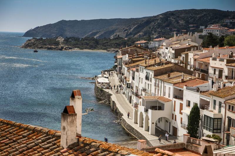 Cadaqués es un antiguo pueblo de pescadores que ha conservado su encanto original. (Imagen: Pixabay)