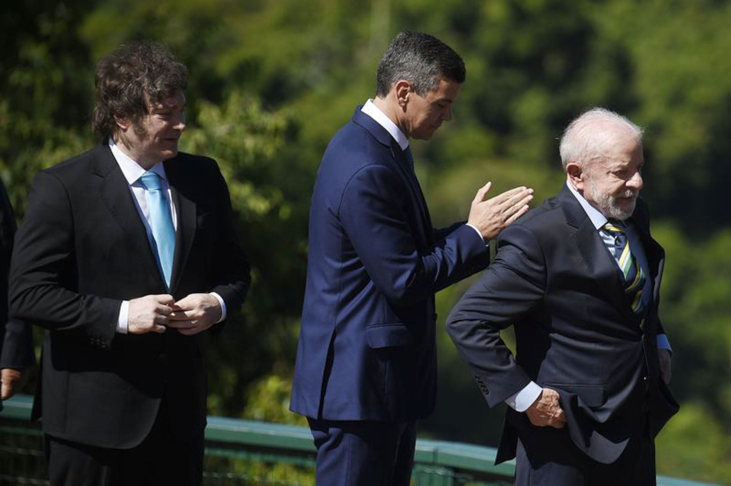 Milei, al tope del ránking de presidentes de Sudamérica, aunque con una advertencia para la región