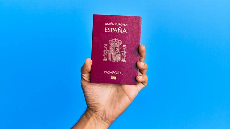 Adiós pasaporte español: las razones por las cuales te anularán el documento más importante que hay.