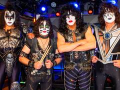 Dolor en el rock: murió el guitarrista de Kiss