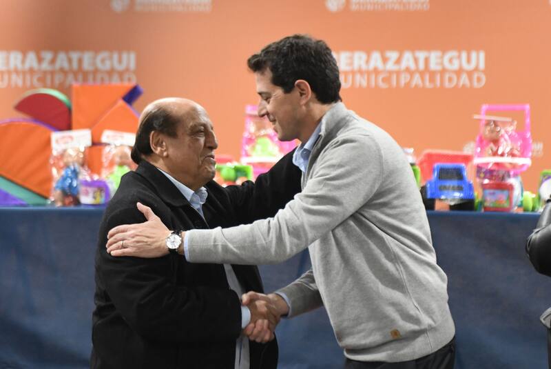 Un histórico del Conurbano, Juan José Mussi, recibió en Berazategui a Eduardo "Wado" de Pedro