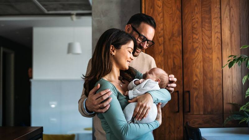 Seguridad Social: cómo tramitar el subsidio por hijo de 230 euros que pueden cobrar españoles y extranjeros.