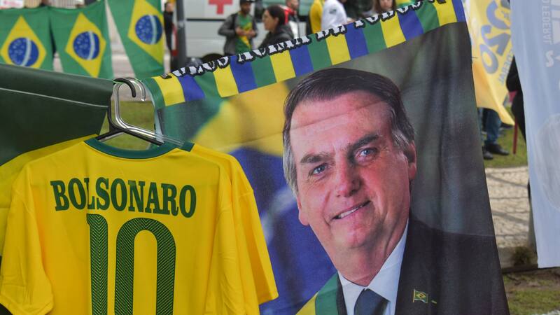Elecciones Brasil 2022: el excéntrico pedido de Bolsonaro que podría provocar un cierre de centros de votación