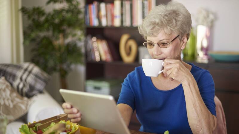 Existe una lista de alimentos y bebidas considerados los peores enemigos para la salud cognitiva.