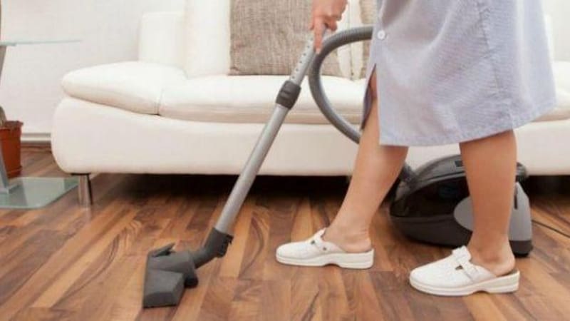 Una empleada doméstica en Suiza sorprende con la diferencia de sueldos: "Cobro más que un ingeniero".