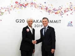 Un informe reservado de la UIF suma elementos para la querella a Macri por la deuda