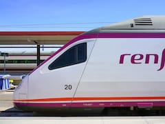 Buenas noticias de RENFE para los mayores de 60: esta es la tarjeta que deben obtener para conseguir descuentos y beneficios al viajar