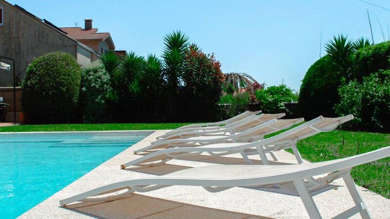 Casa Belga cuenta con habitaciones confortables y espacios amplios para relajarse.