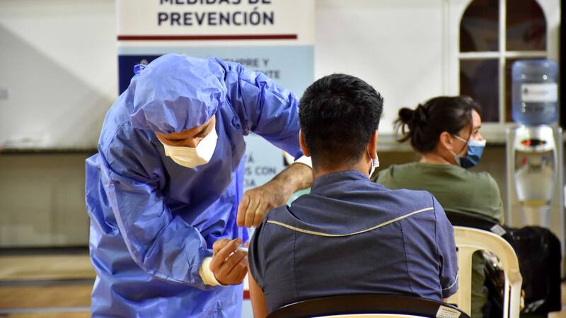 Este domingo se registraron 3323 nuevos casos activos de coronavirus en Argentina.