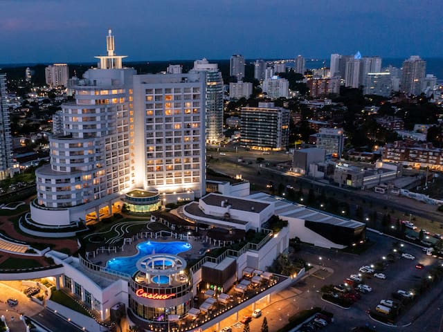 Grupo que compra Enjoy de Punta del Este prevé invertir hasta 500 millones de dólares