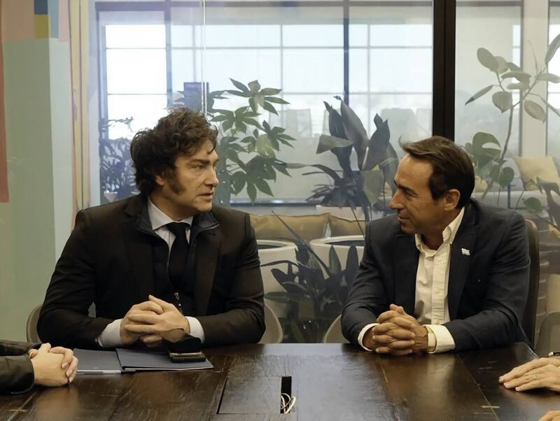 Javier Milei y Marcos Galperin, cuando Mercado Libre anunció la inversión de u$s 75 millones.