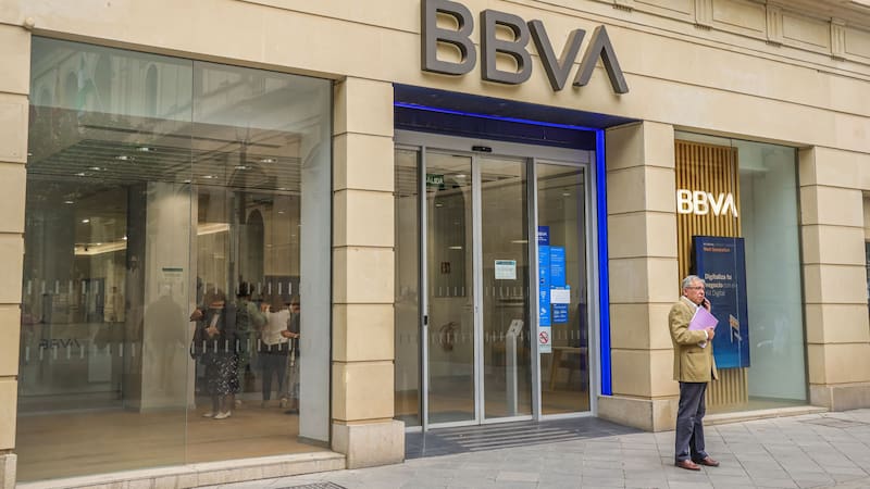 BBVA está buscando empleados para sumar a su plantilla en las diferentes oficinas que tienen a lo largo y a lo ancho del país.