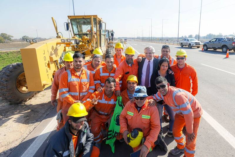 La foto que el Presidente quiere mantener: anuncios, recorridas e inauguraciones de obras públicas