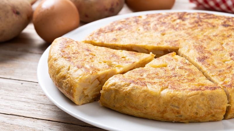 Este bodegón tiene en su carta muchísimos platos clásicos de la gastronomía local.