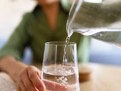 ¿Fin del mito? Este es el motivo por el que no deberías beber 2 litros de agua diarios