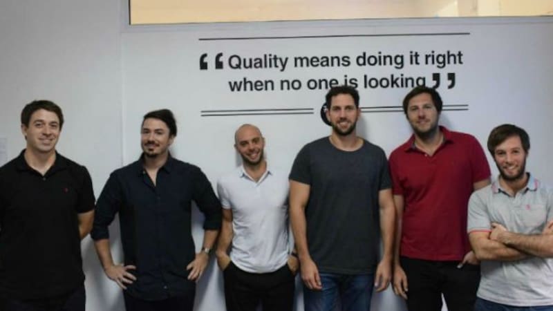 El equipo de Debmedia.