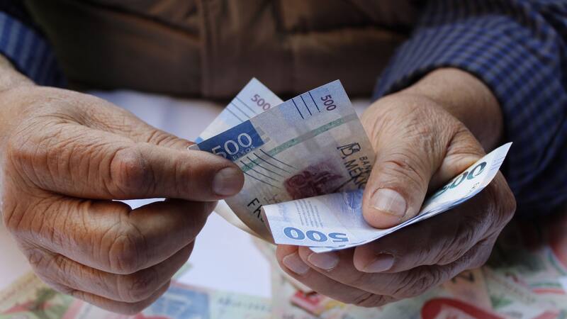 El SAT multa a los contribuyentes que no cumplan con sus obligaciones fiscales.