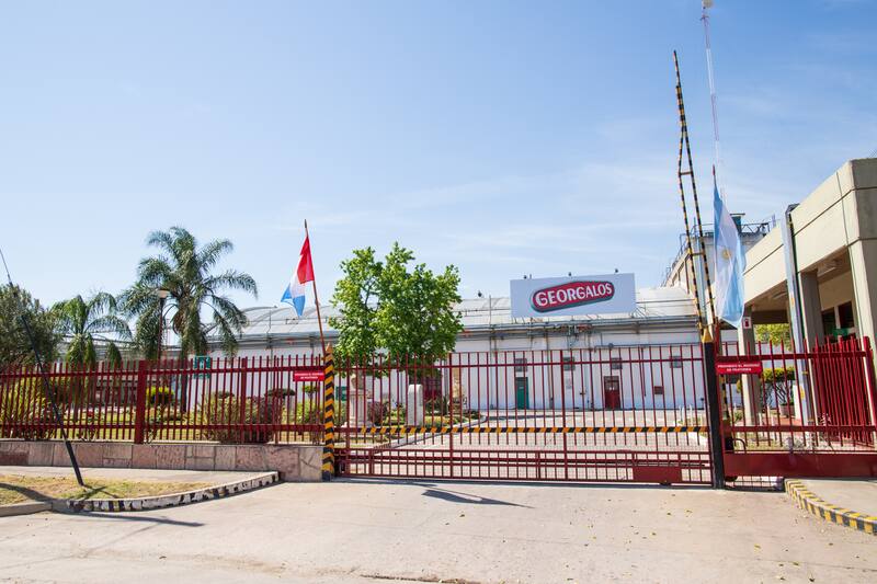 Georgalos compró la planta de golosinas de Mondelez en Victoria