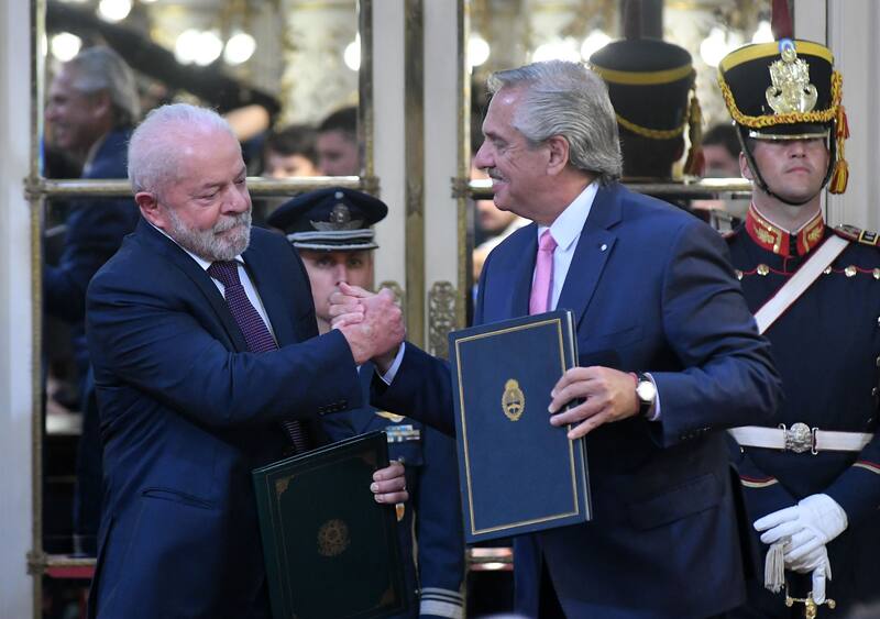 El acuerdo de integración entre los países vecinos resulta particularmente beneficioso para la Argentina.