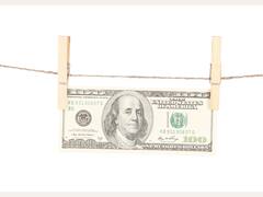 Mejor de lo esperado: bono del Tesoro atado al dólar recauda u$s 983 millones