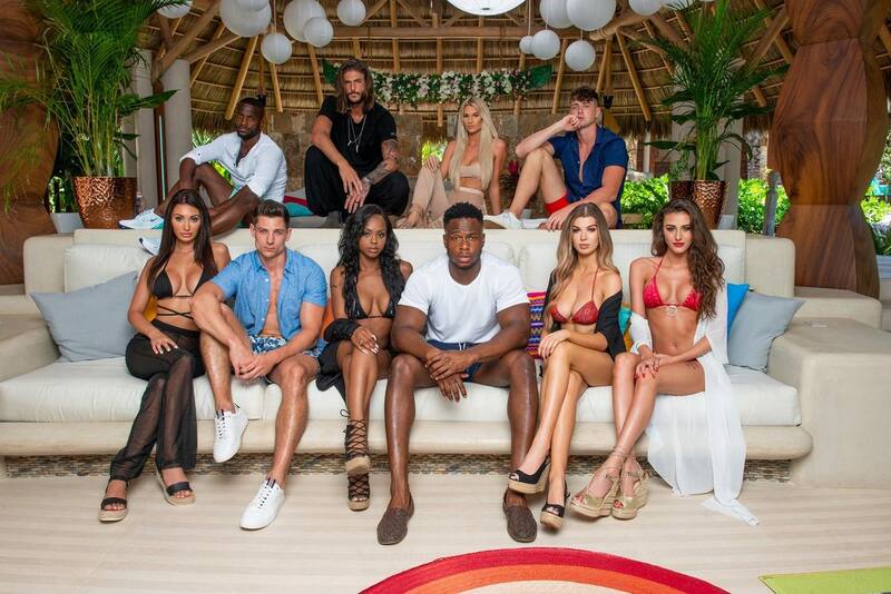 Los participantes de 'Jugando con fuego'.