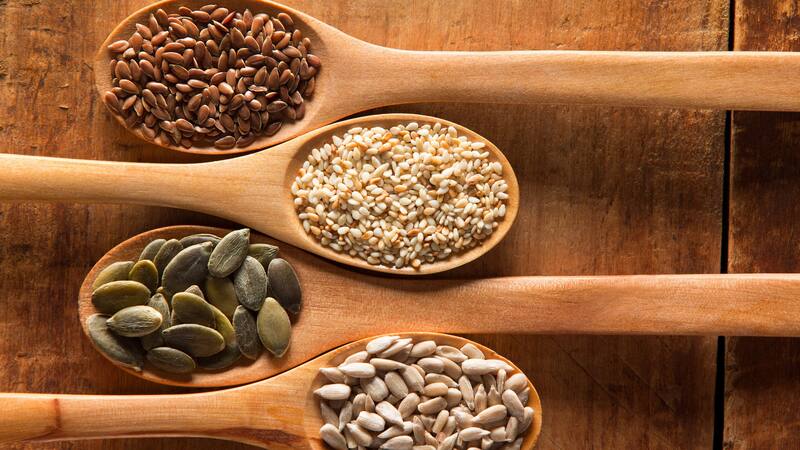 No es chía: la semilla sagrada repleta de omega-3 y magnesio que ayuda a bajar de peso y quemar más grasa.