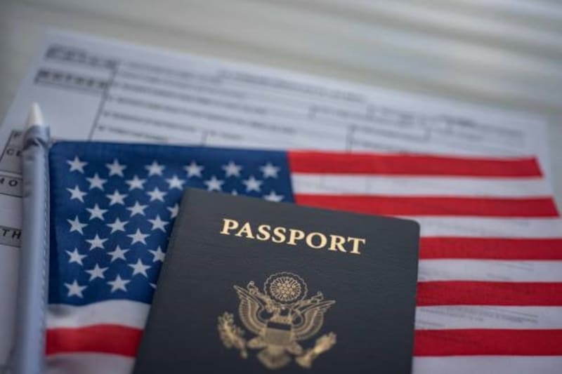 Quienes tengan revocada su ciudadanía o renuncien a ella necesitarán tramitar una visa. Fuente: archivo.