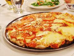 Comenzó el Mundial de la Pizza y la Empanada en Argentina: dónde se celebra y qué categorías participan