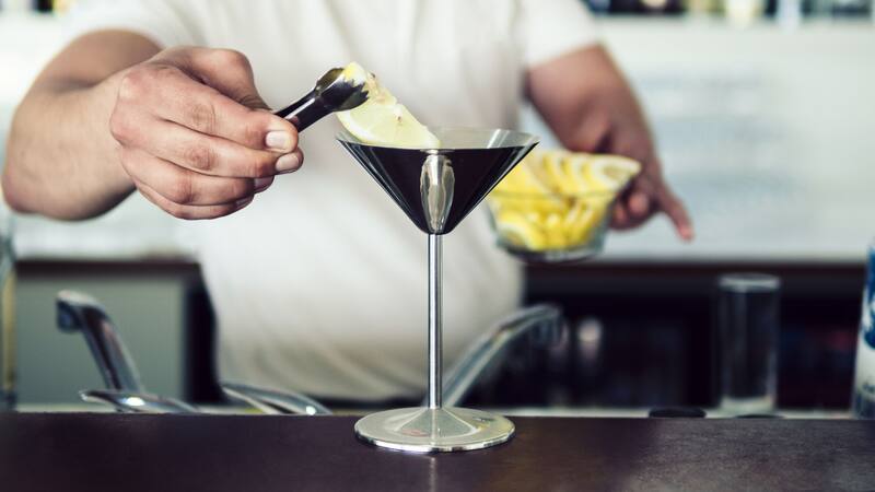 Descubrí el bar que pone a Buenos Aires en el mapa de la coctelería mundial, con una carta que combina creatividad, sabor y exclusividad.