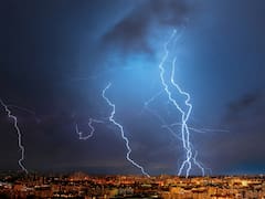 Un manto de nubes negras cubrirá todo el cielo a partir del martes: se formarán tormentas y hay alerta por granizo, lluvias y vientos fuertes en estas zonas